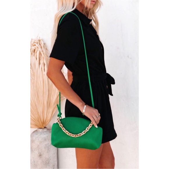 VICI BARCELONA CROSSBODY CHAIN POUCH BAG - Picture 2 of 5